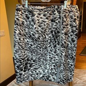 Talbots Stylish Black and Gray Patterned Skirt with Front Zipper